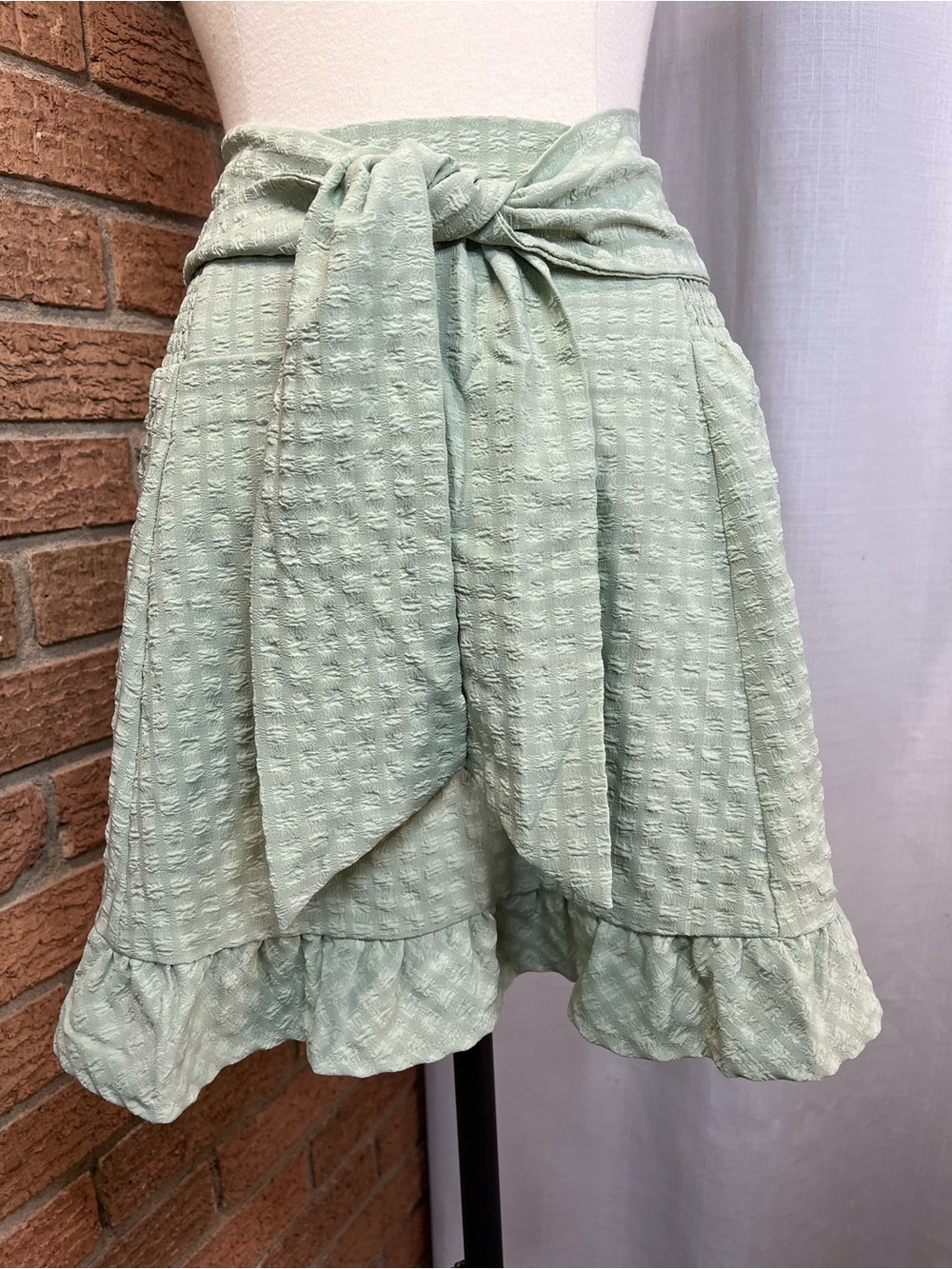 NWT Promesa Sage Green Convertible Mini Skirt Textured Ruffle Small